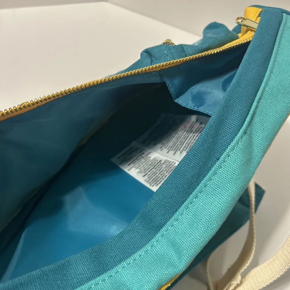 Disney Cruise Line Adventure Tea Sling Bag Aladdin Moana Exclusive New With Tags